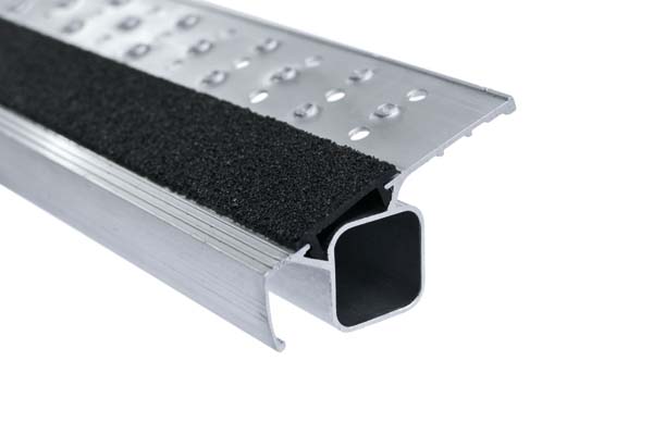 Gebördelte R13step B Stufen-Stehleiter Zoom