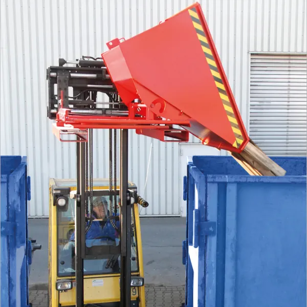 Bauer Kippbehälter Typ 3S – 3-seitige Kippfunktion (TOMANRO)