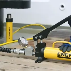 Ein- oder zweistufige Pumpen Ein- oder zweistufige Pumpen