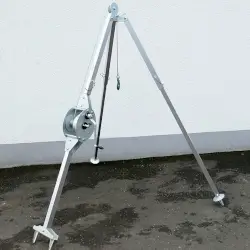 Wimag Dreibock mit Seilwinde Wimag Dreibock mit Seilwinde
