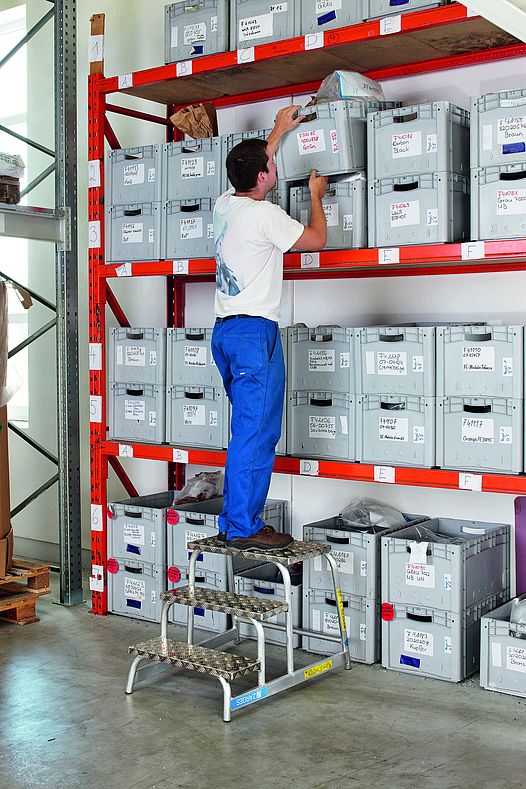 ZARGES Aluminium-Maschinentritt AFA P